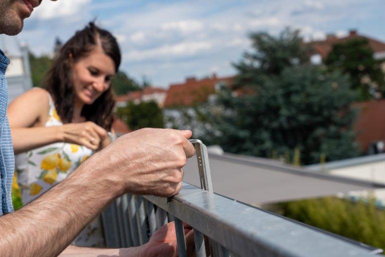 GANCI REGOLABILI PER IL MONTAGGIO SUL BALCONE - IP Green